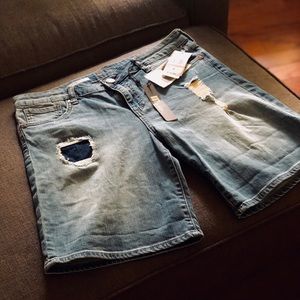 Kut from the Kloth Catherine Boyfriend Jean Shorts